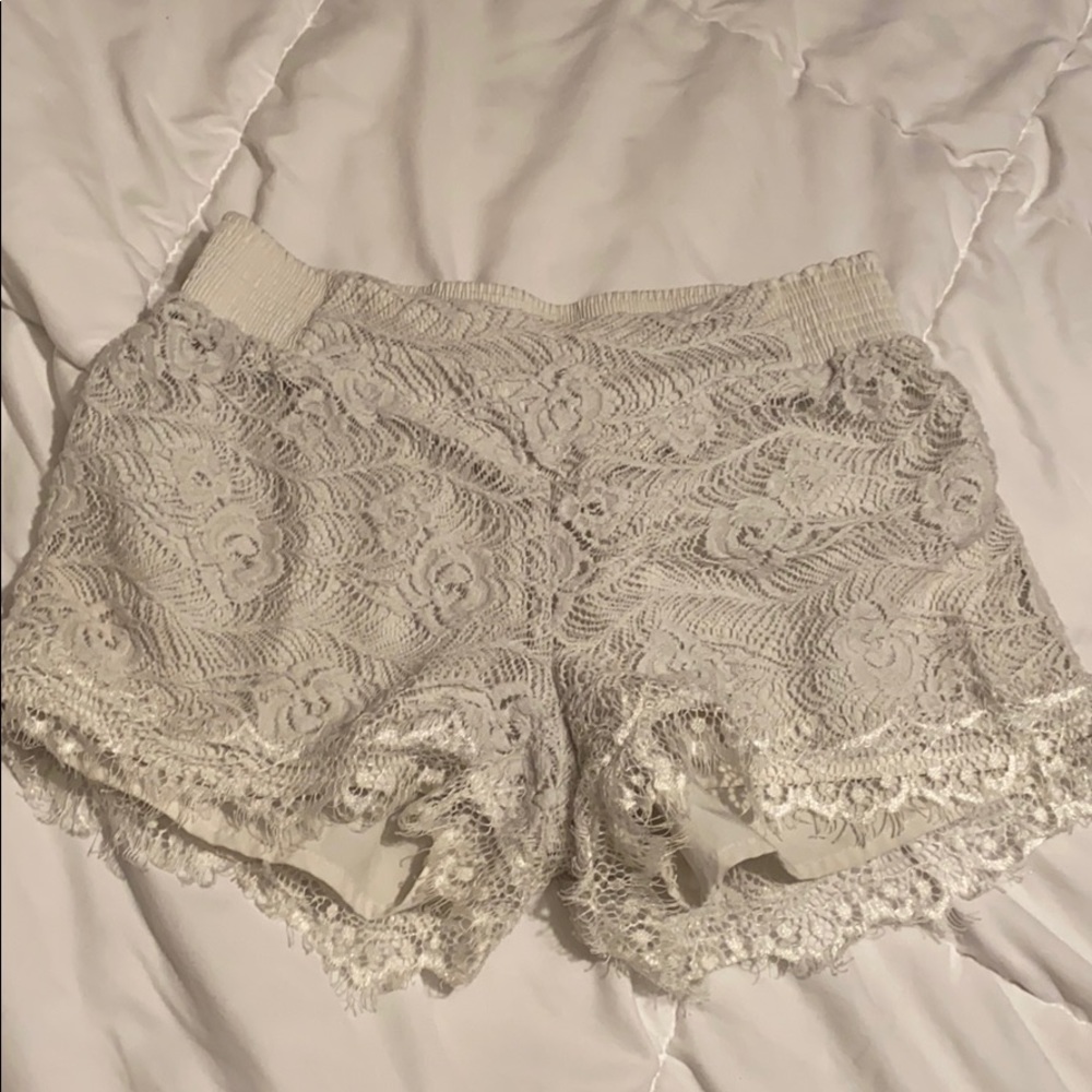 Miss Me white floral dressy shorts, size S